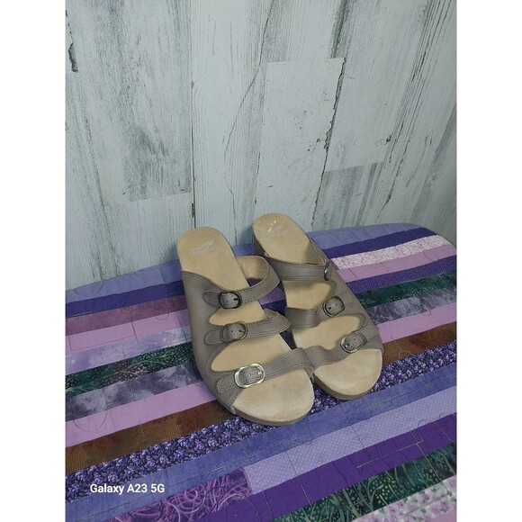 Dansko Tarin Sandals 10.5-11 EU 41 Taupe Nubuck 3 Strap Wedge - Picture 1 of 9